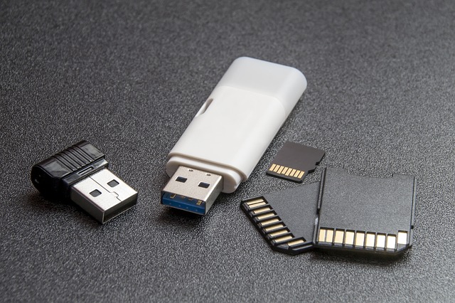 flash disky a paměťové karty